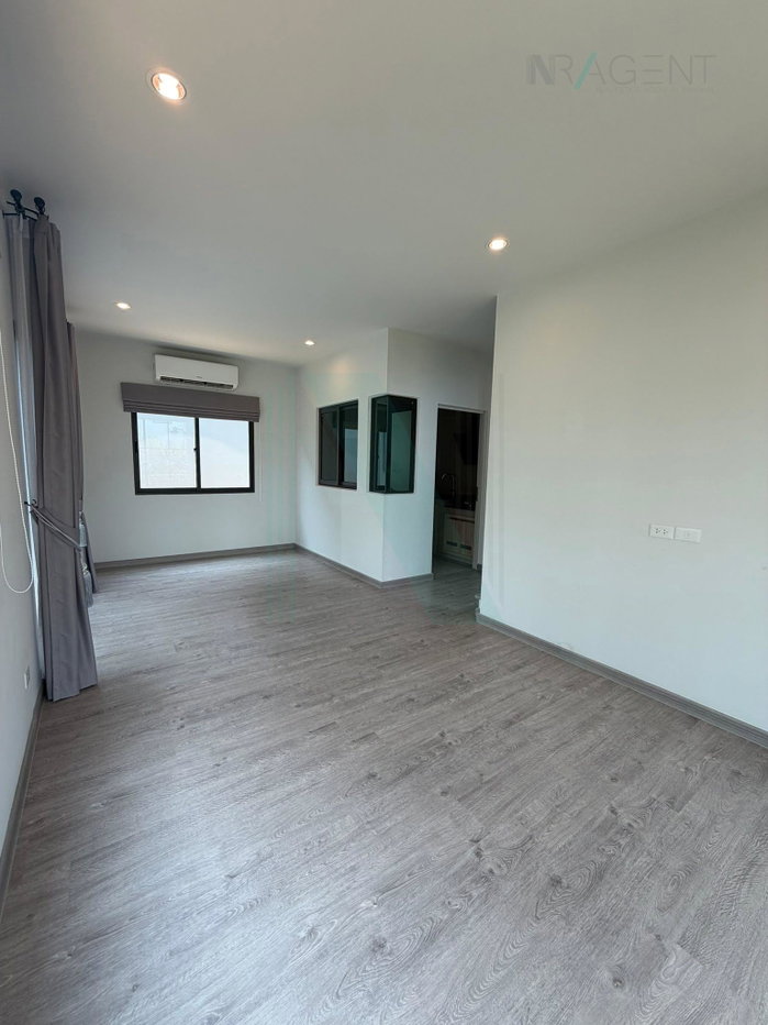 รูป ขายบ้านเดี่ยว โครงการ สราญสิริ รามคำแหง 2 ชั้น 3 ห้องนอน 3 ห้องน้ำ - รูปที่ 2/8