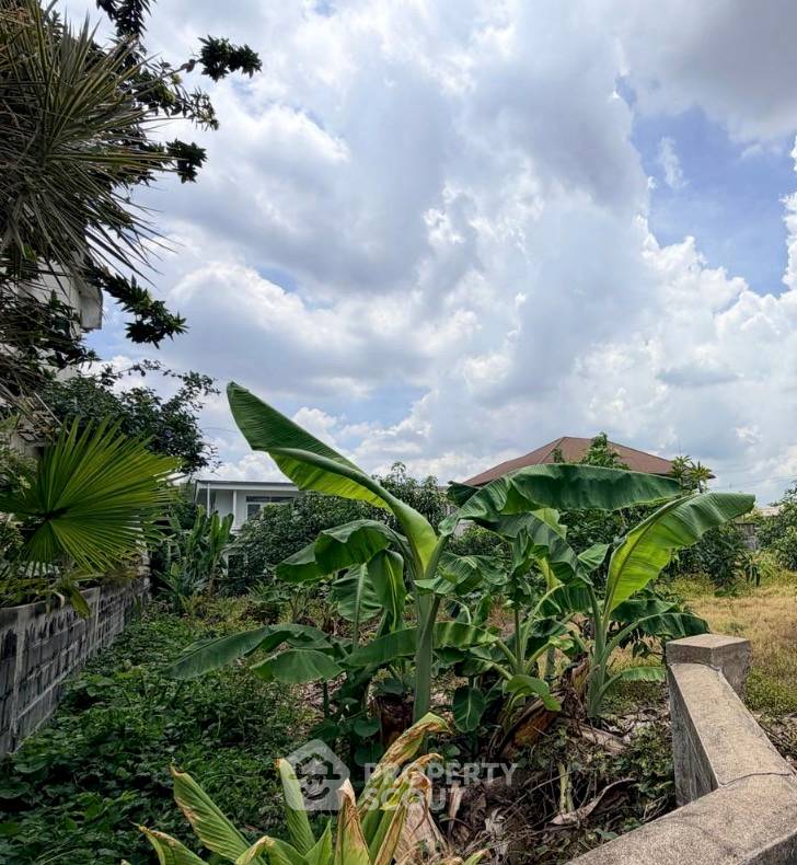 picture Land For Sale In Khlong Chan, Bang Kapi, Bangkok 📍 (ID 3135634) - 1/6