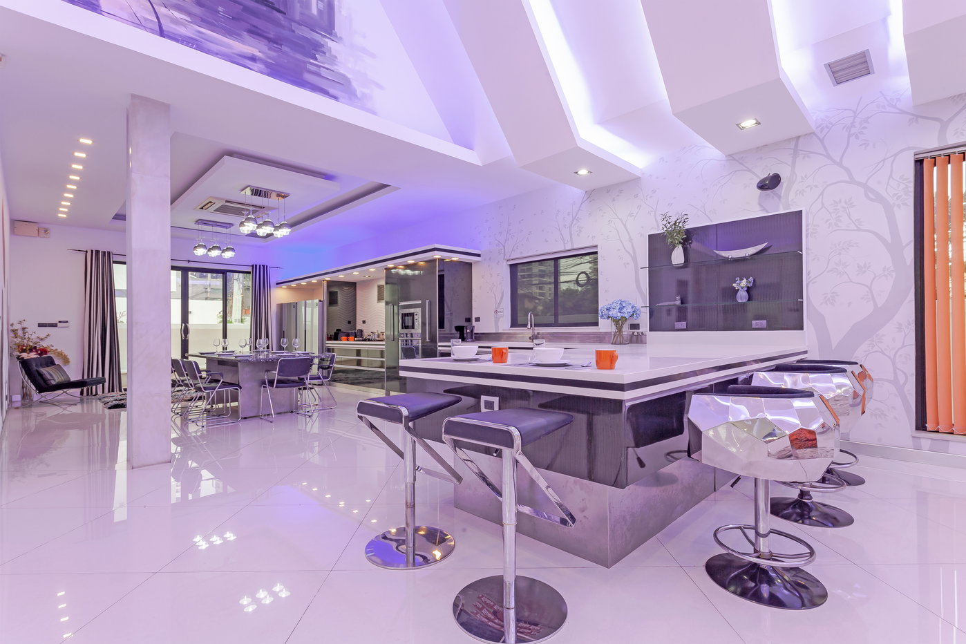 picture Spacious Pool Villa for Rent Pratumnak Pattaya - 10/30