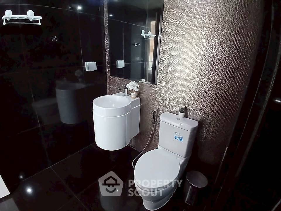 รูป คอนโด 2 ห้องนอน Rhythm สุขุมวิท 36-38 ห่าง BTS ทองหล่อ 300 ม. (ID 3139754) - รูปที่ 26/44