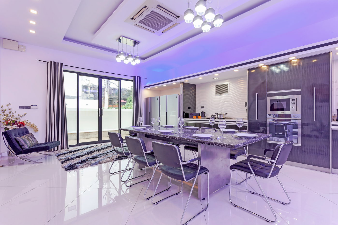 picture Spacious Pool Villa for Rent Pratumnak Pattaya - 11/30