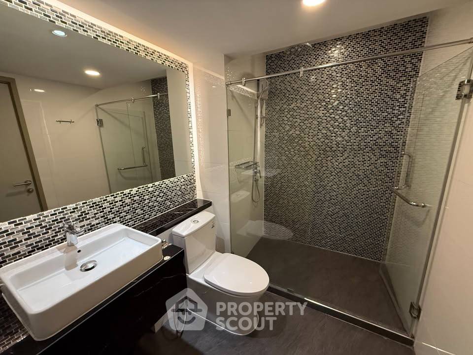 picture Great Value 1-BR Knightsbridge Space Ratchayothin, BTS Ratchayothin (ID 3130577) - 11/17