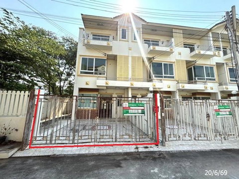 ทาวน์เฮ้าส์ 40 ตร.วา สุรนารายณ์ทาวน์โฮม เมืองนครราชสีมา นครราชสีมา 3.1M