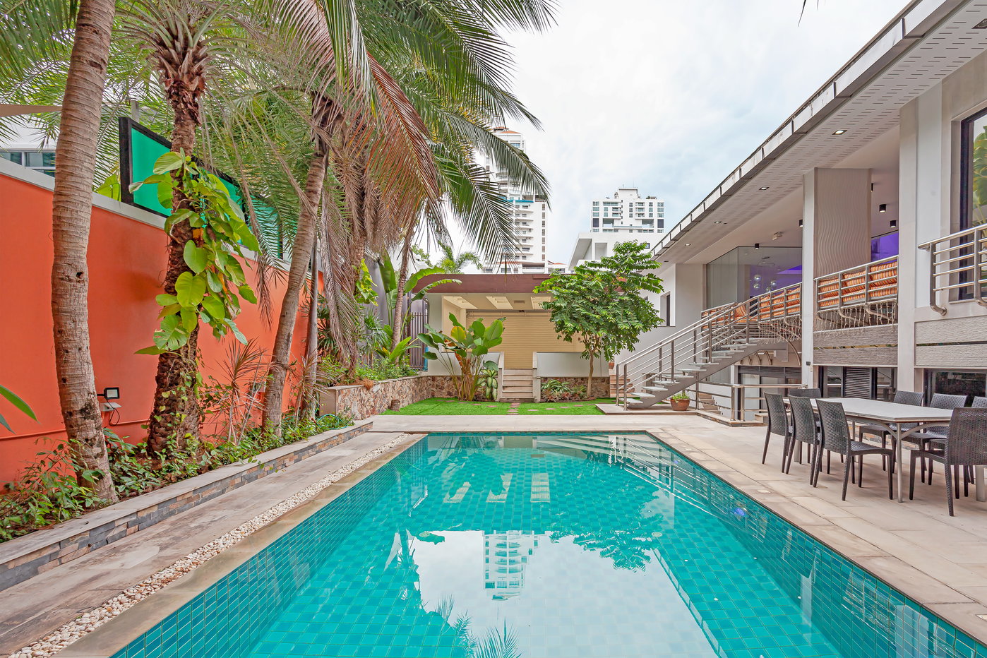 picture Spacious Pool Villa for Rent Pratumnak Pattaya - 2/30