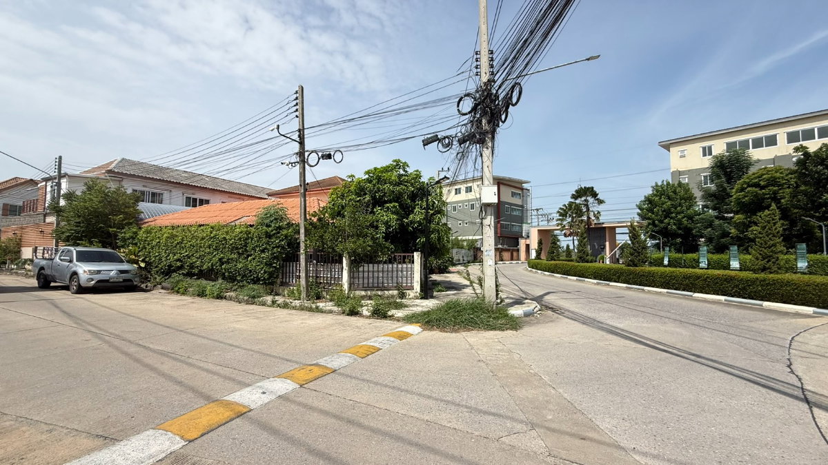 รูป ขายบ้านแฝด 2 ชั้น ภัทรไพรเวท 2 สามโคก ปทุมธานี 100 ตร.ว. หลังใหญ่ พร้อมอยู่ ราคา 6.9 ล้าน - รูปที่ 14/15