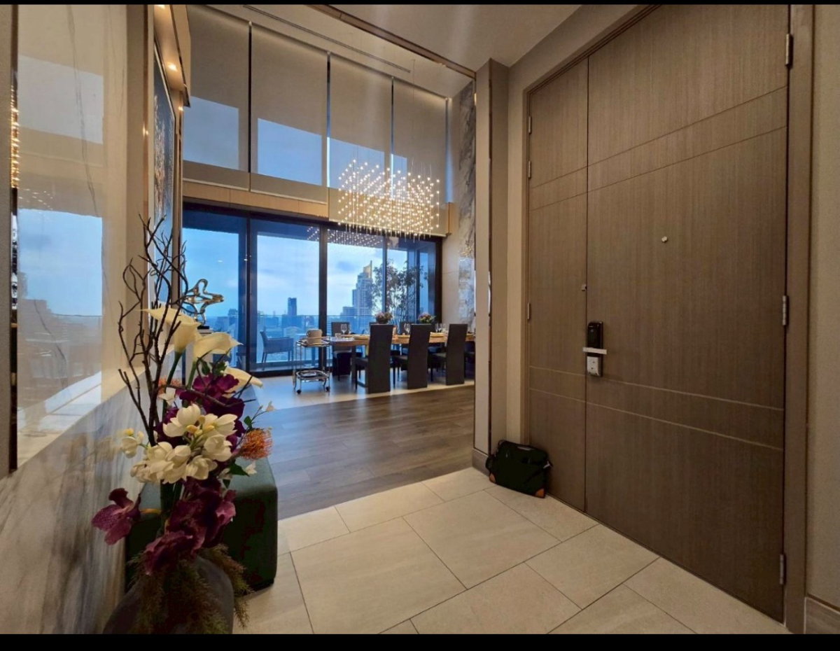 picture Ultra-Luxury Penthouse 4BR with Grand Kitchen @ The Esse Singha Complex – 145MB - 2/28