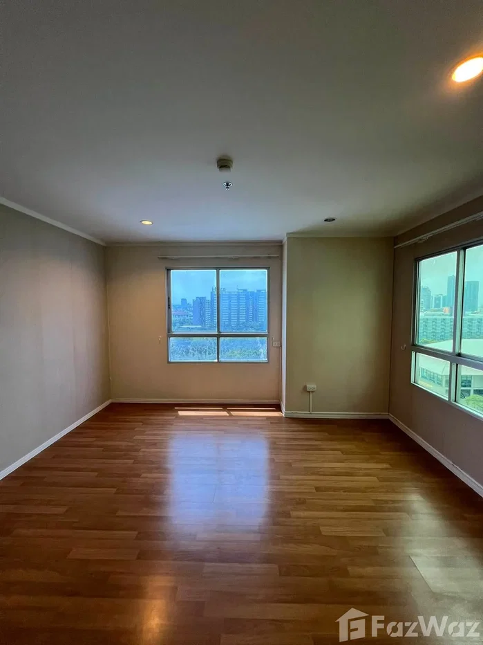 picture Corner unit (Owner lived here, never rented out) 6629903 - 1/10