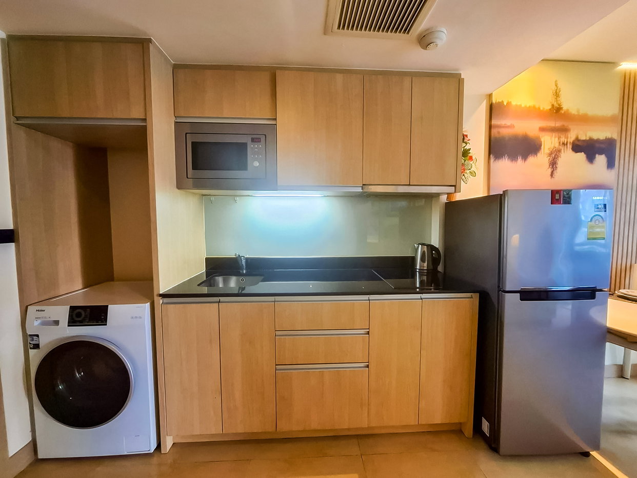 picture Pool View Condo for Sale The Cliff Condominium Pratumnak - 7/11