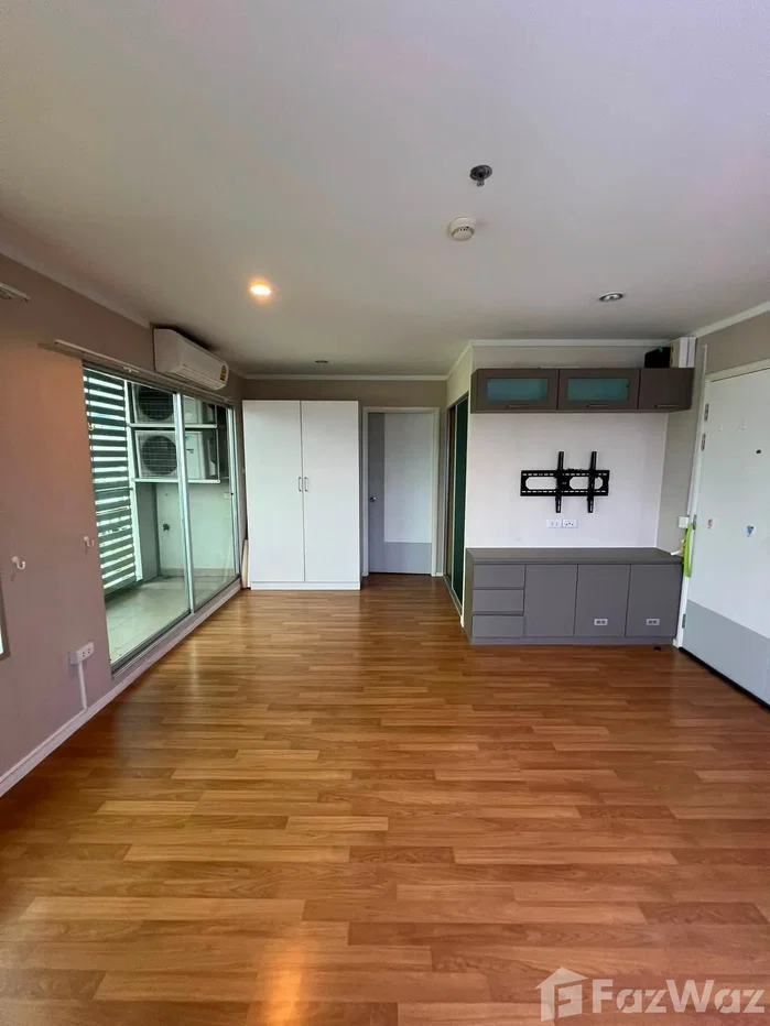 picture Corner unit (Owner lived here, never rented out) 6629903 - 5/10