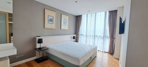P-55463 Beautiful Fully Furnished Condo Up Ekamai 2 Bed 1 Bath 59 sq.m. 24th Fl. City View Line ID: @easythaihome 085-592-2897
