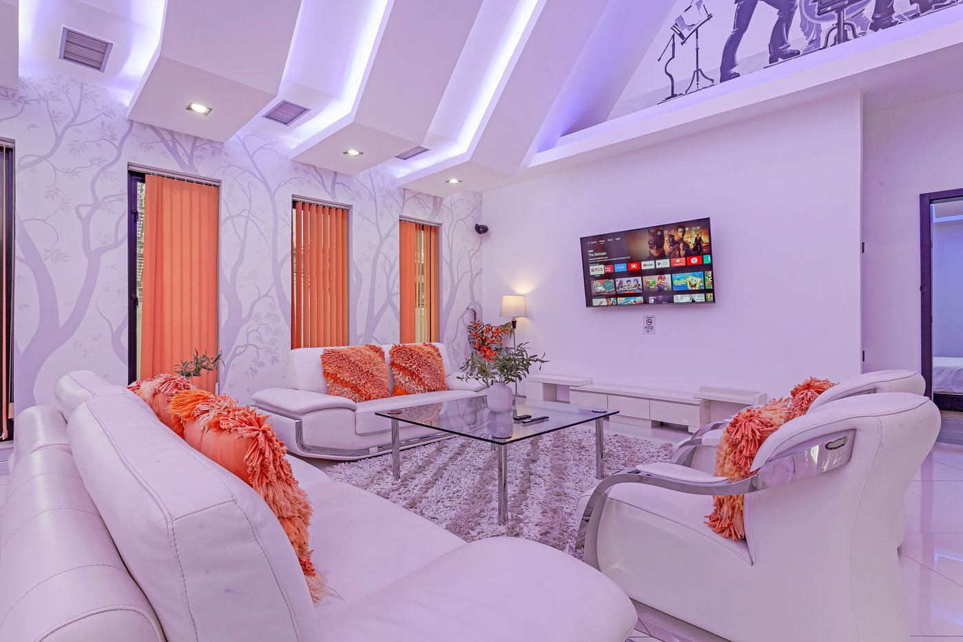 picture Spacious Pool Villa for Rent Pratumnak Pattaya - 7/30