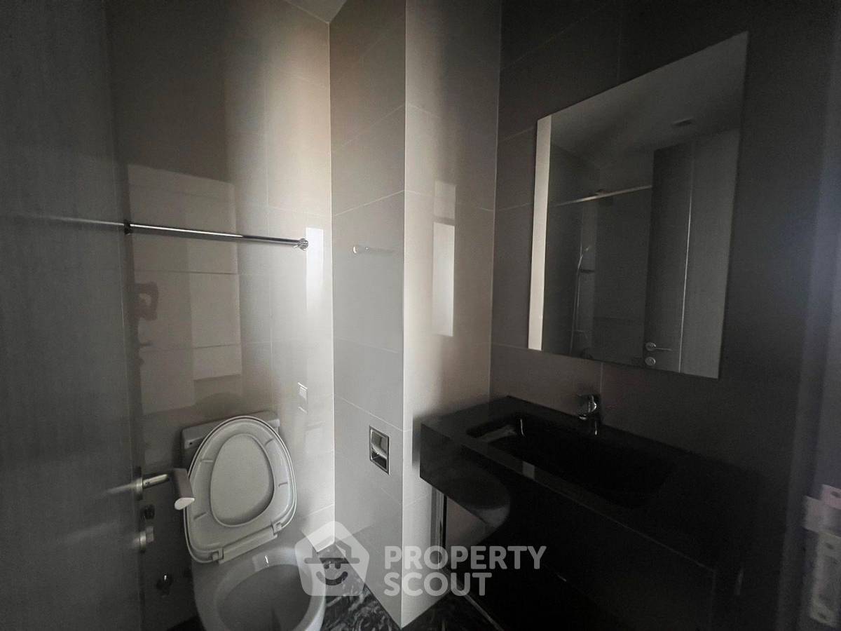 รูป คอนโดชั้น 30 แบบ 2 ห้องนอน The Edge Sukhumvit 23 ใกล้ MRT สุขุมวิท (ID 3136778) - รูปที่ 3/9
