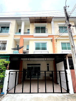 เช่าทาวน์โฮม ถนนสาธุประดิษฐ์ : 🏡✨ ให้เช่าทาวน์โฮม 3 ชั้น – แกรนดิตี้ สาธุประดิษฐ์ 2 บ้านหลังใหญ่ ทำเลใจกลางเมือง เดินทางสะดวก เหมาะสำหรับอยู่อาศัยหรือทำ Home Office