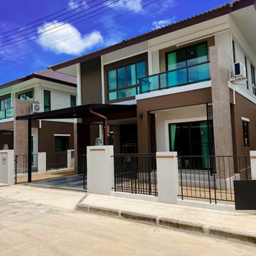 บ้านเดี่ยว 2 ชั้น4 ห้องนอน 4 ห้องน้ำ บ้านหลังใหญ่ใกล้ ABS, ACIS บุญถาวรเชียงใหม่ (R1383) T.094-651-1456