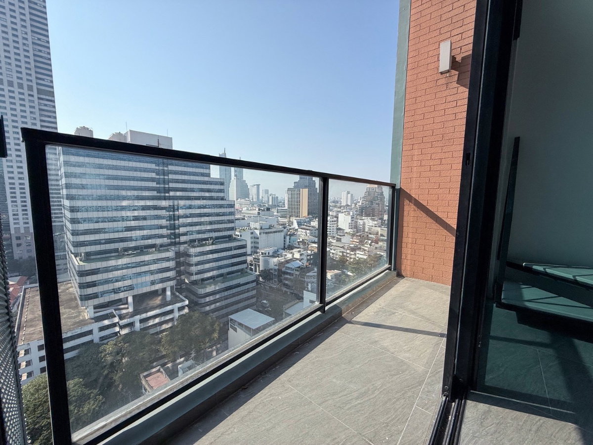 รูป RARE FIND: 1BR DUPLEX @ THE LOFTS SILOM – ONLY 12MB - รูปที่ 23/31
