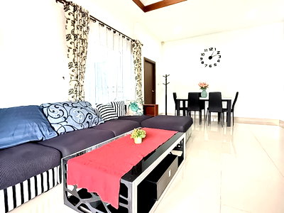 Houses for sale Khao Chi Chan : Pool Villa for Sale Na Jomtien Sattahip 2 Bedroom Fully Furnished