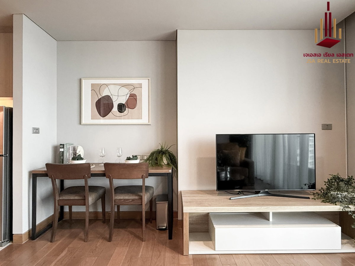 picture ✨ For Rent: The Lumpini 24 Condo ✨ 💰 Only 45,000 THB/month - 3/8