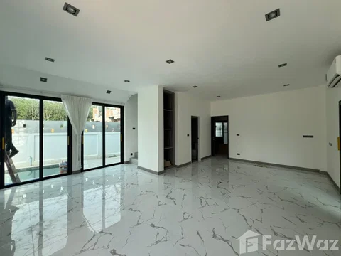 3 Bedroom Villa for sale in Wichit, Phuket 6631057