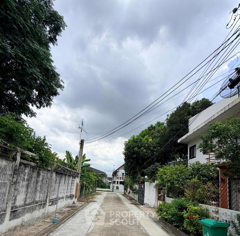 picture Land For Sale In Khlong Chan, Bang Kapi, Bangkok 📍 (ID 3135634) - 6/6