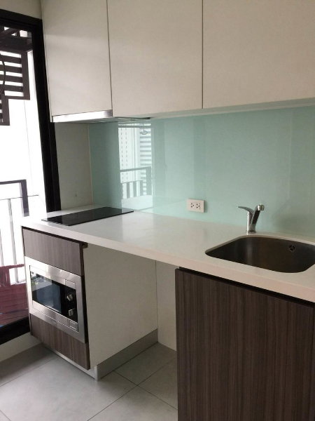 รูป Sathorn-Riverfront Living: 1BR at Urbano Absolute – Only 4.11MB - รูปที่ 3/8