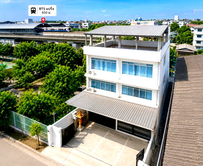 เช่าทาวน์โฮม อิมพีเรียล เวิลด์ สำโรง : ใกล้ BTSแบริ่ง 850 ม. 540 ตร.ม. ถ.สุขุมวิท107  โฮมออฟฟิศให้เช่า 2 คูหา 3.5ชั้น พร้อมชั้นลอย 3 น้ำ Makro ศรีนครินทร์ 2.81กม.