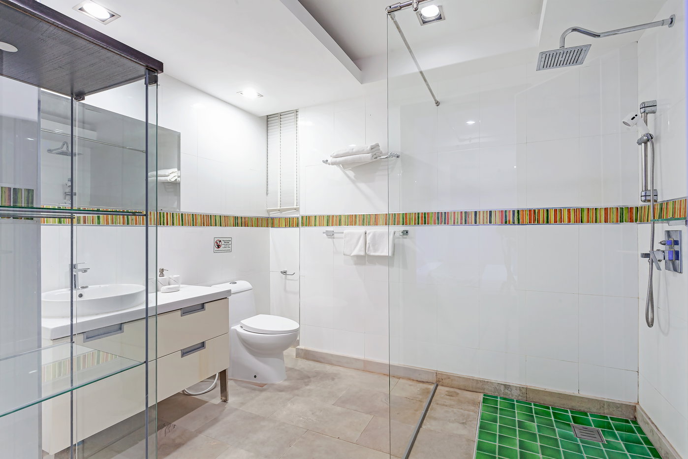 picture Spacious Pool Villa for Rent Pratumnak Pattaya - 26/30