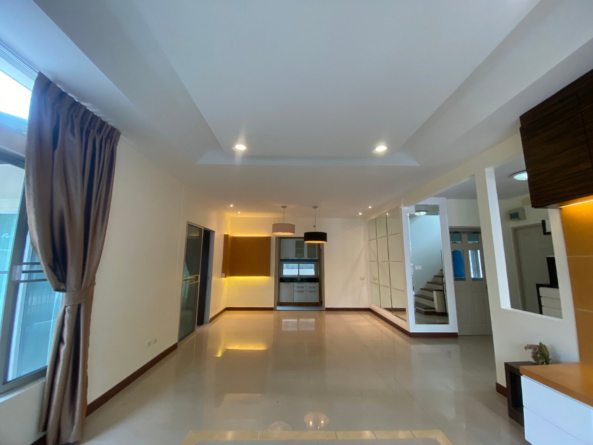 รูป 🏡✨ ให้เช่าบ้านเดี่ยวหลังมุม พร้อมอยู่ พฤกษ์ลดา 2 ท่าข้าม – พระราม 2 บ้านหลังมุม ต้นโครงการ ปรับปรุงใหม่ บรรยากาศเงียบสงบ - รูปที่ 3/16