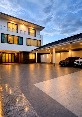 บ้านเดี่ยว ลาดพร้าว 71 : นาคนิวาส1-4 บ้านเดี่ยวหรู  8 น้ำ MRTลาดพร้าว71 1กม.   Pool Villa 6 นอน เซ็นทรัล อีสต์วิลล์ 1.2 กม. 173 ตร.ว 800 ตร.ม. สระว่ายน้ำส่วนตัว