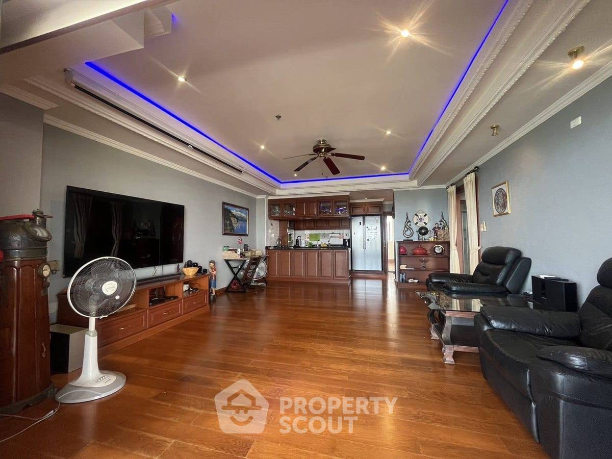 รูป คอนโด 2 ห้องนอน ขาย ที่ View Talay 3 คอนโดมิเนียม พราตำหนัก ชั้น 17 ขนาด 103 ตร.ม. (ID 3139552) - รูปที่ 1/10