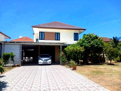 บ้านเดี่ยว ม.เกษตรศาสตร์ ศรีราชา : ขายบ้านเดี๋ยวหลังใหญ่พร้อมที่ดินแปลงใหญ่ เก้ากิโล ศรีราชา
