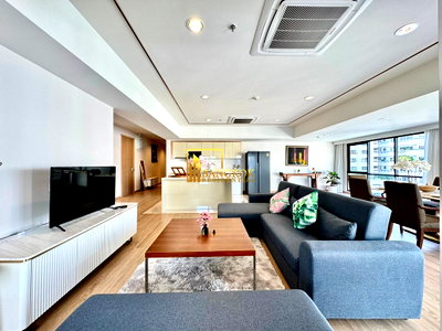 เช่ากิจการ อาคารสาทรธานี ทาวเวอร์ : Impressive 3 Bedroom Apartment in Vibrant Sathorn Area - BR21098AP