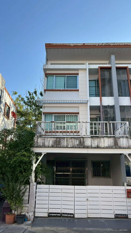 รูป แกรนดิตี้ สุวรรณภูมิ ทาวน์โฮม 3 ชั้น หลังริม (ต่อรองได้ เจ้าของขายเอง) - รูปที่ 3/33