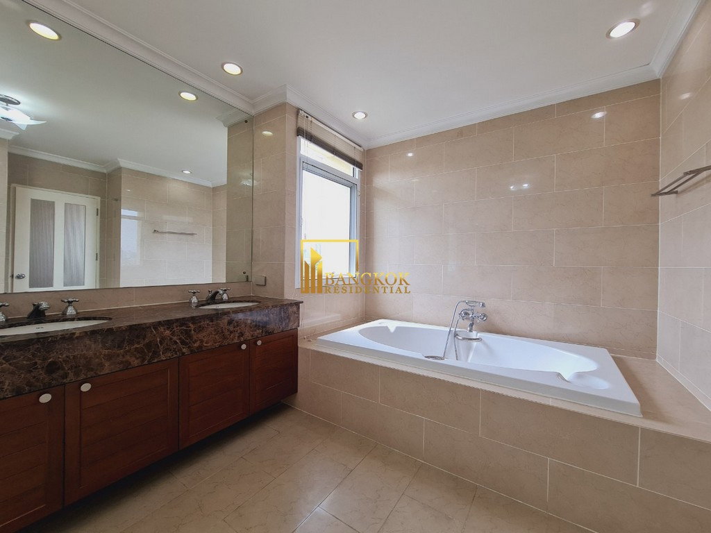 รูป The Cadogan Private Residence | Spacious 3 Bedroom Condo in Phrom Phong - BR4806CD - รูปที่ 25/36