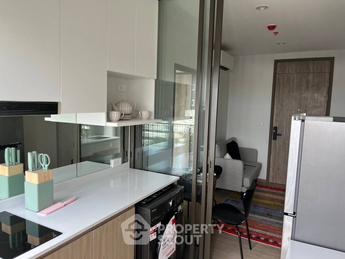 picture Pet-Friendly 1-BR 32 Sqm Noble Create Condo Near Lat Phrao MRT (ID 3060073) - 9/21