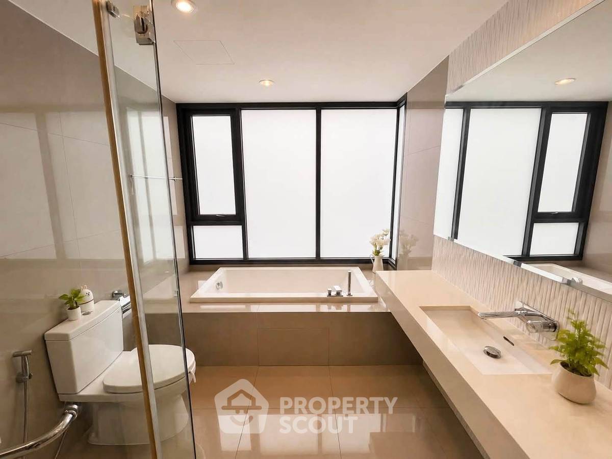 รูป คอนโด 2 ห้องนอน 78 ตร.ม. สำหรับขาย Rhythm Sukhumvit 42 ใกล้ BTS เอกมัย 200 ม. (ID 3141290) - รูปที่ 9/12