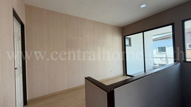 รูป ทาวน์โฮม 3 ชั้น เดอะ ซิมโฟนี่ นวมินทร์ 163 บ้านตัวอย่าง - รูปที่ 27/39