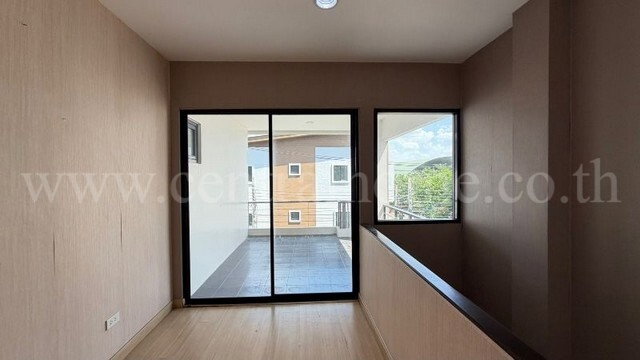 รูป ทาวน์โฮม 3 ชั้น เดอะ ซิมโฟนี่ นวมินทร์ 163 บ้านตัวอย่าง - รูปที่ 28/39