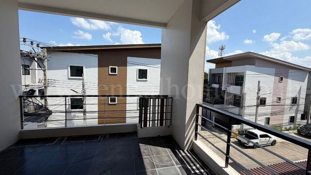 รูป ทาวน์โฮม 3 ชั้น เดอะ ซิมโฟนี่ นวมินทร์ 163 บ้านตัวอย่าง - รูปที่ 30/39