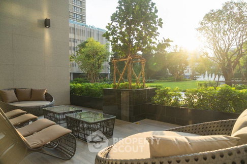 High-Floor 2-BR Condo 39th Floor Park Origin Phrom Phong Near BTS Phrom Phong (ID 3141232)