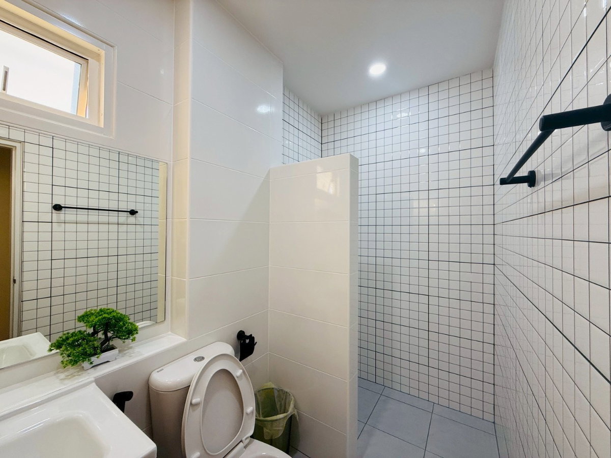 รูป บ้านสไตล์มินิมอลให้เช่า ใกล้กาดฝรั่งและโรงเรียนปัญญาเด่น หางดง เชียงใหม่ (EN below) - รูปที่ 9/11