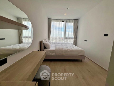 32nd-Floor 1-BR Reference Sathorn-Wongwianyai | 100m BTS Wongwian Yai (ID 3143710)