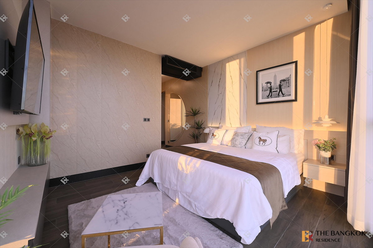 picture 🌆 Iconic High-Floor Penthouse at The Esse at Singha Complex - 8/30