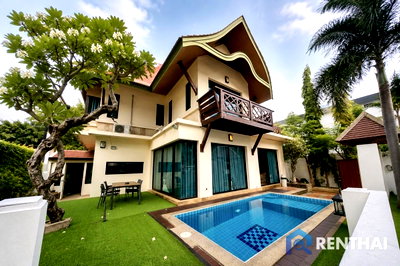 Houses for sale Rubberland : Contemporary Thai Tropical Pool Villa for Sale in Central Pattaya