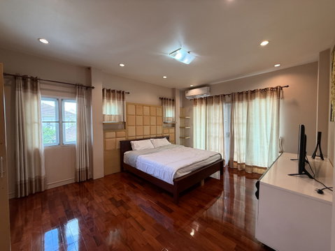 Pool Villa รีโนเวทใหม่ ทำเลทอง ใกล้ Central Festival Chiang Mai (น้ำไม่ท่วม)