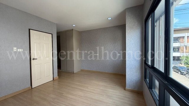 รูป ทาวน์โฮม 3 ชั้น เดอะ ซิมโฟนี่ นวมินทร์ 163 บ้านตัวอย่าง - รูปที่ 23/39