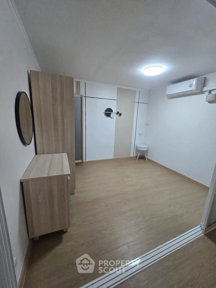 รูป คอนโด 2 ห้องนอน Lumpini Place Suanplu Sathorn ใกล้ MRT ลุมพินี (ID 3143783) - รูปที่ 2/8