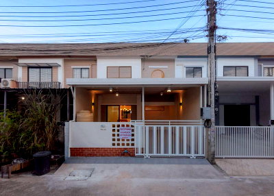 ขายทาวน์โฮม : ✨🏡 ขายทาวน์เฮ้าส์รีโนเวทใหม่ – หมู่บ้านพฤกษา 54 เฟส 1 ✨