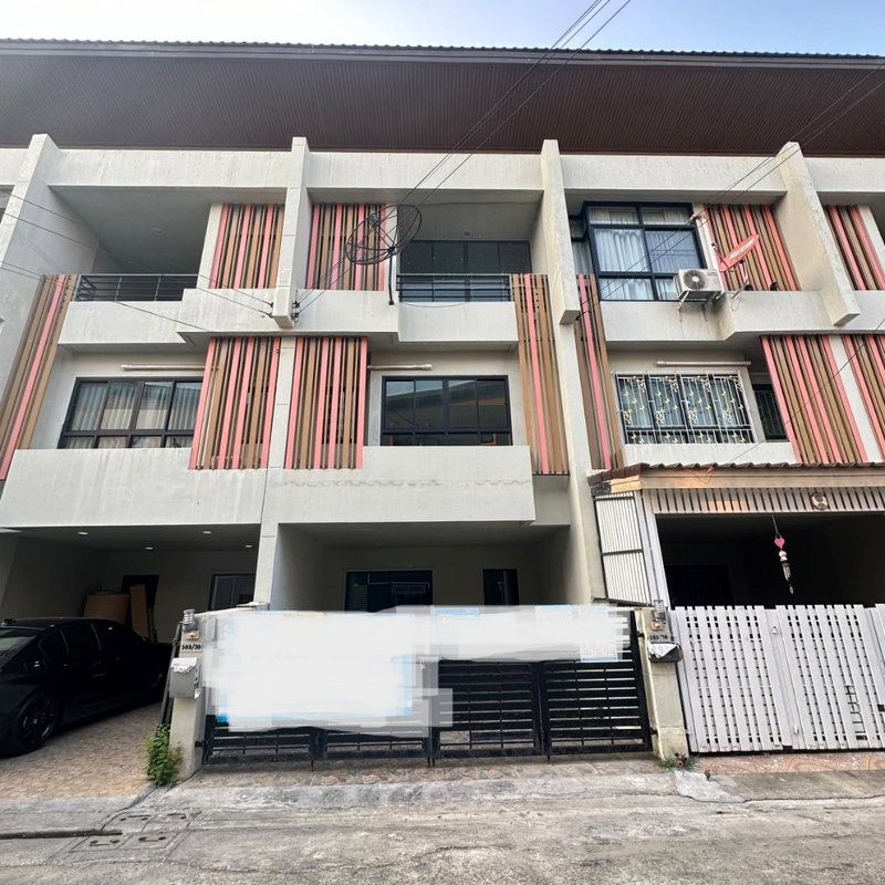 Townhouses for sale : 🔥 For Sale – 3-Storey Townhome at The Symphony Nawamin 163