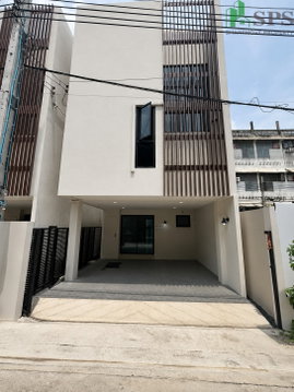 ให้เช่า โฮมออฟฟิศ Oak House สุขุมวิท 101/1 ใกล้ BTS อุดมสุข (SPSSR317)