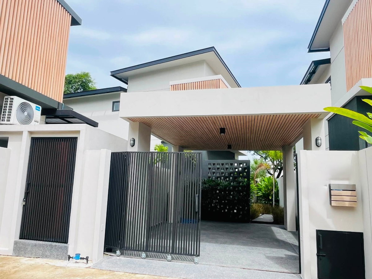 รูป 🏡🏊‍♂️ ให้เช่า Luxury Pool Villa 2 ชั้น สไตล์ Modern พร้อมสระว่ายน้ำส่วนตัว  #AHD-V0136 - รูปที่ 1/19